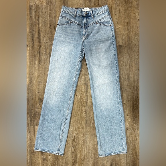 Abercrombie & Fitch Denim - Abercrombie & Fitch Light Blue Straight Women’s Jeans 26